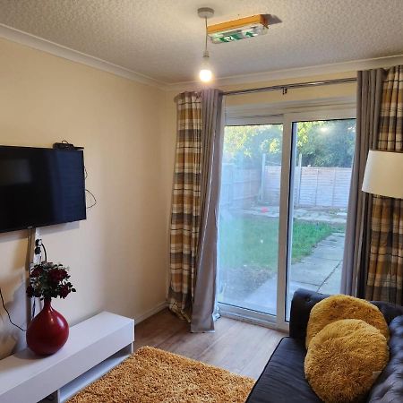 Crane Home In Dagenham With Free Wi Fi المظهر الخارجي الصورة