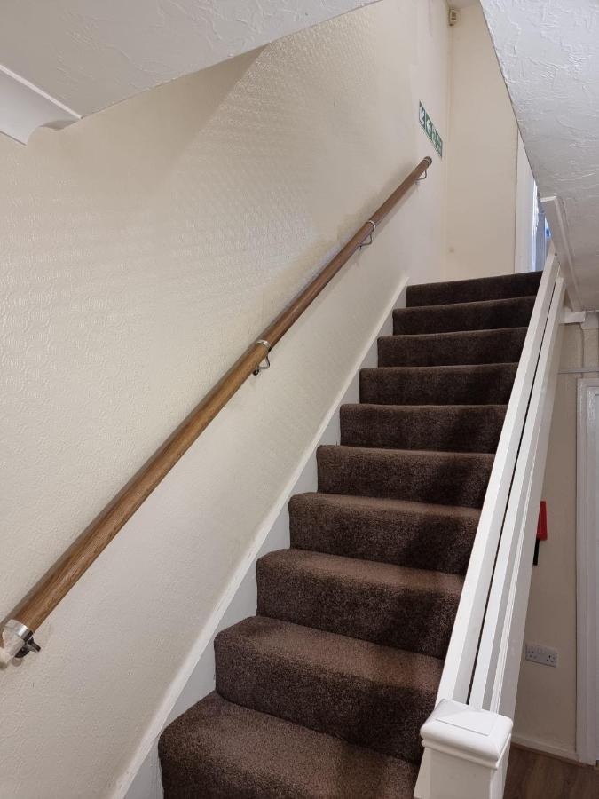 Crane Home In Dagenham With Free Wi Fi المظهر الخارجي الصورة
